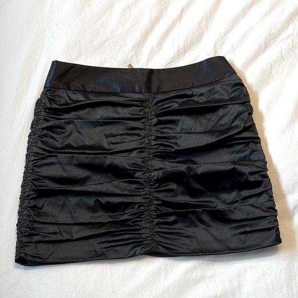 Black Ruched Mini Skirt - Picture 1 of 5